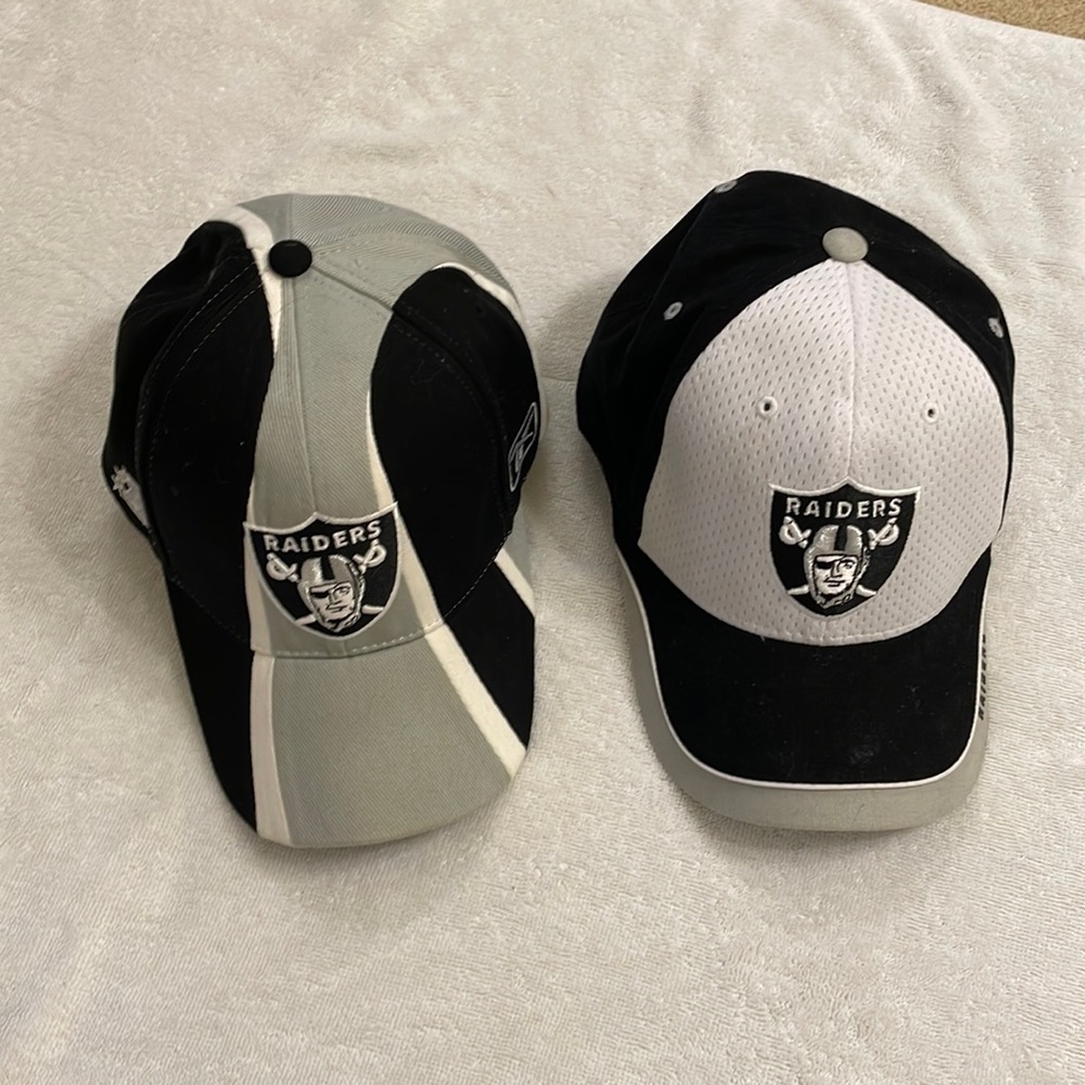 Men’s Raiders ball caps.
